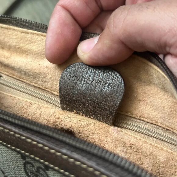 Vintage Gucci GG Monogram Crossbody Bag - Picture 15 of 15